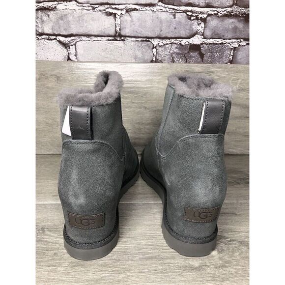 NEW UGG WOMEN'S CLASSIC FEMME ZIP MINI GREY / GRAY ANKLE BOOTS SIZE 11 1117535 - Picture 4 of 16